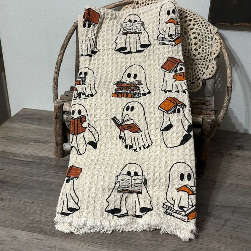 1 SET LEFT! NWT RACHEL ZOE GHOST READING BOOK KITCHEN TOWELS SET OF 3  NWT